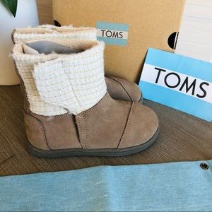TOMS Tiny Nepal Boot Taupe Suede & Metallic Wool